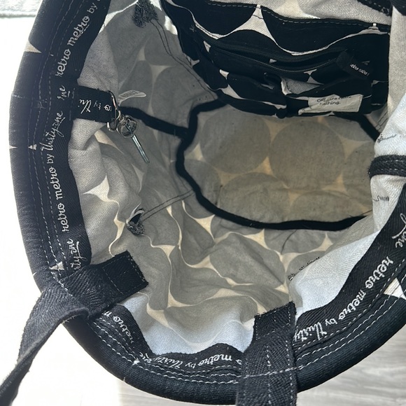 Used - Picture 2 of 2